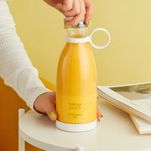 Load image into Gallery viewer, Portable Electric Juice Blender
