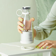 Load image into Gallery viewer, Portable Electric Juice Blender

